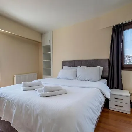 One Bedroom With Sea View Apartment
