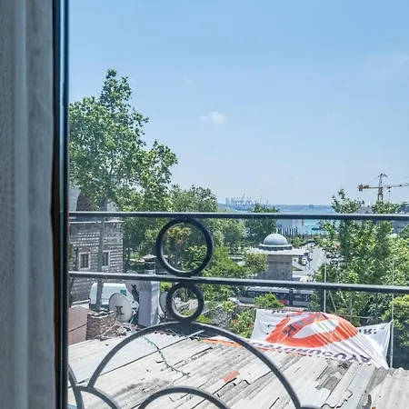 One Bedroom With Sea View Apartment Istanbul